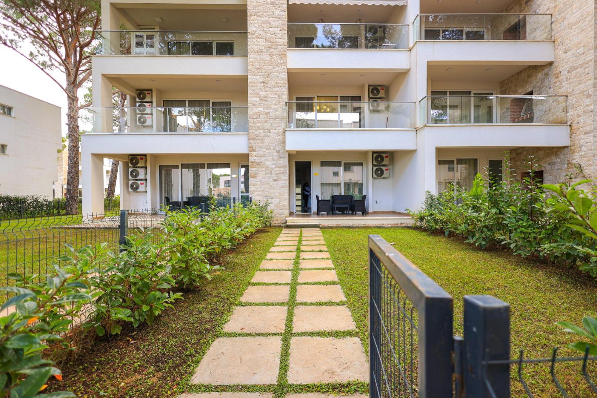 Sanpietro Vacation Apartments ดูร์เรส ภายนอก รูปภาพ